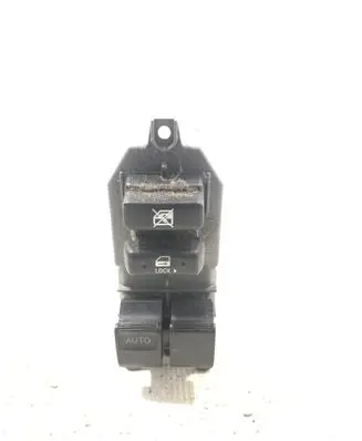 Toyota Yaris Electric window control switch