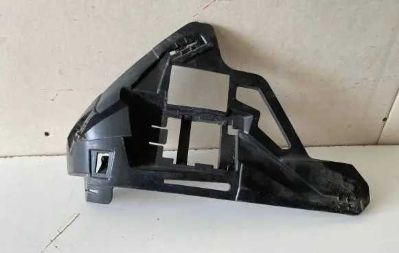 Mercedes-Benz Vito Viano W447 Front bumper mounting bracket A4478851914