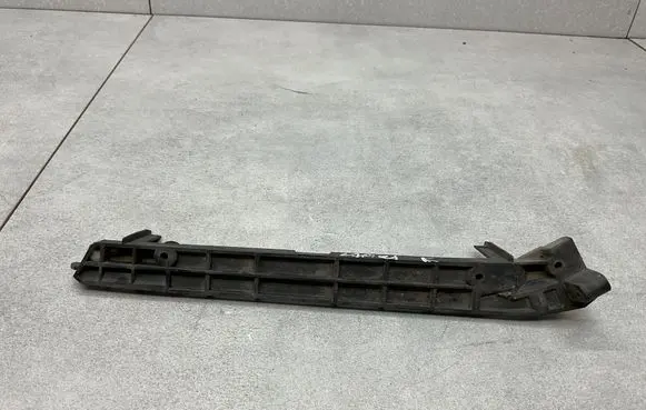 Opel Zafira C Front bumper mounting bracket 13300777