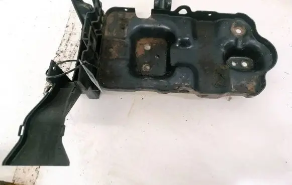 Chevrolet Captiva Battery box tray 