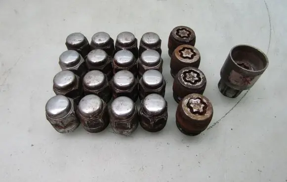 Honda HR-V Anti-theft wheel nuts and lock 