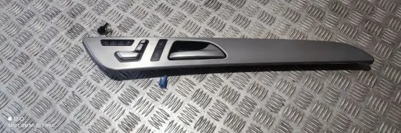 Mercedes-Benz GLE (W166 - C292) Front door trim bar A1667600661