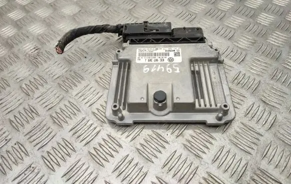 Volkswagen Tiguan Engine control unit/module 03C907309J 0261S06775