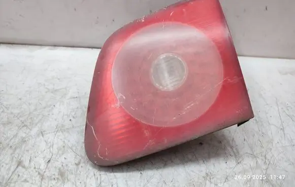 Volkswagen Phaeton Tailgate rear/tail lights 333622R