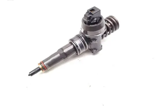 Volkswagen Golf V Fuel injector 038130073AG 0414720215