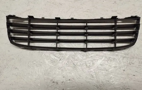 Volkswagen Jetta V Front bumper lower grill 1K0853677C