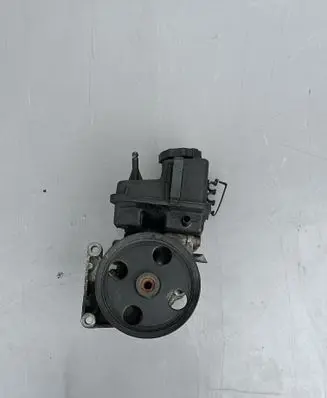 Mercedes-Benz E W212 Power steering pump
