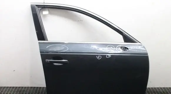 Audi A4 S4 B9 8W Front door H1X7L