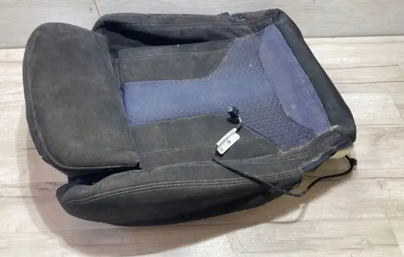 BMW X2 F39 Front passenger seat console base 33226081