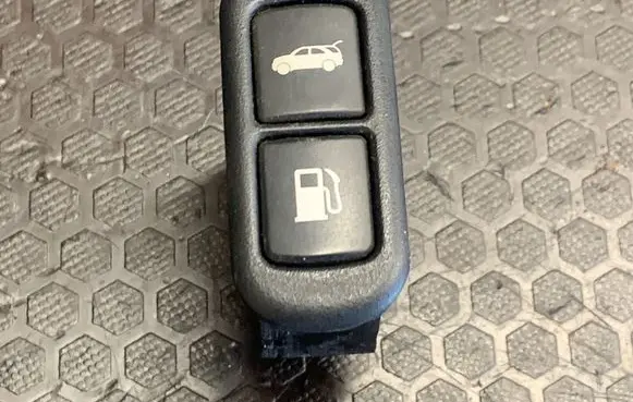 KIA Sorento Fuel tank opening switch 623W02150 70827 935503E000