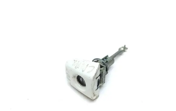 Ford C-MAX II Front door lock (next to the handle) 