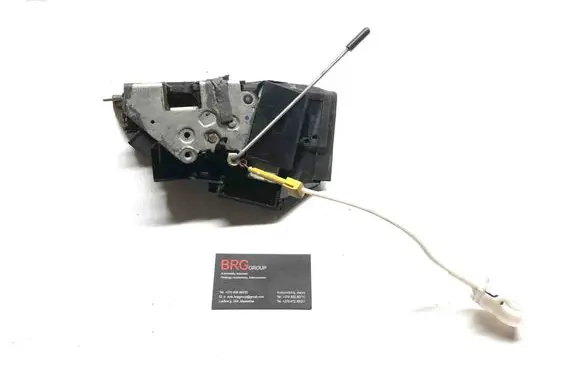 BMW 5 E39 Coupe door lock (next to the handle) 8352165 67118352165