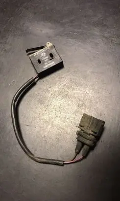 BMW 3 E36 Sensor 1384713