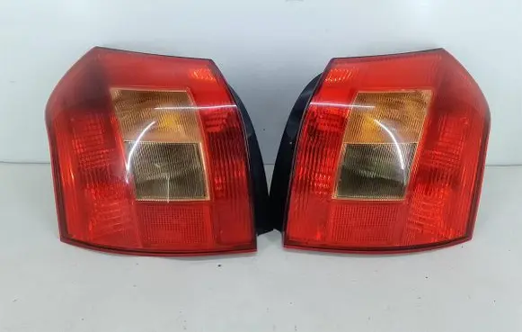 Toyota Corolla E120 E130 Rear/tail lights set 