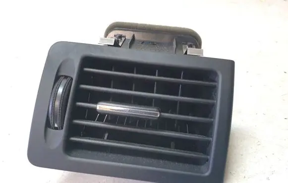 Mercedes-Benz C W204 Dashboard side air vent grill/cover trim A2048300854