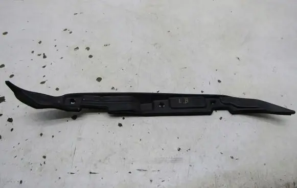 Suzuki Swift III Fender end trim 72352-53R0