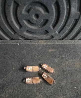 Nissan Juke I F15 Brake pads (rear) 