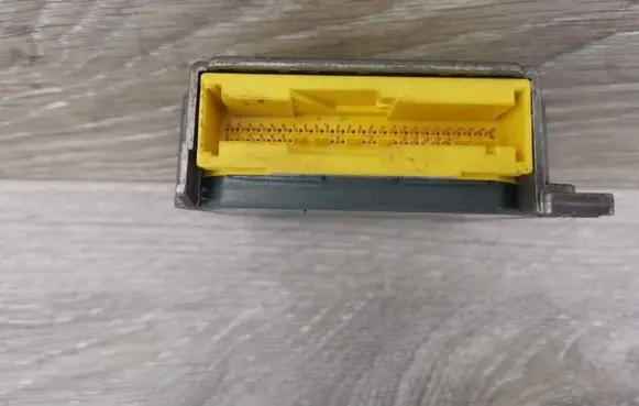 Mitsubishi Colt Airbag control unit/module MR587757 0285001686