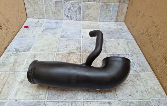 BMW 5 E39 Turbo air intake inlet pipe/hose 13712246288