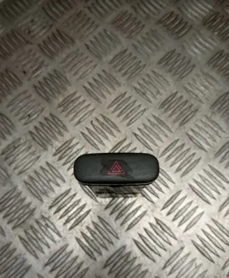 Volvo S70 V70 V70 XC Hazard light switch 945907199W06B