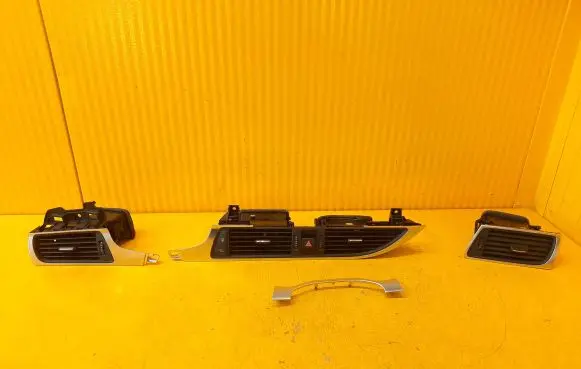 Audi A7 S7 4G Dash center air vent grill 4G1820951 4G1820901