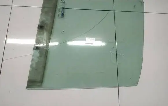 Ford Transit - Tourneo Connect Front door window glass four-door as2