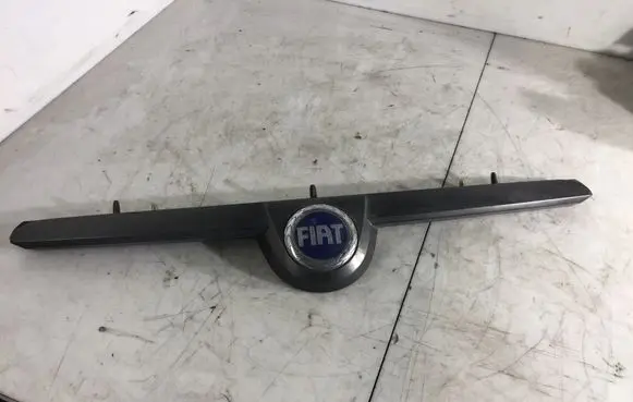 Fiat Ulysse Front bumper upper radiator grill 1489145077