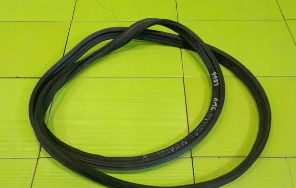 Hyundai Sonata Trunk rubber seal (body) 9AB3