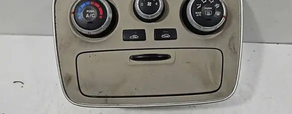 Hyundai Sonata Climate control unit 847423K000
