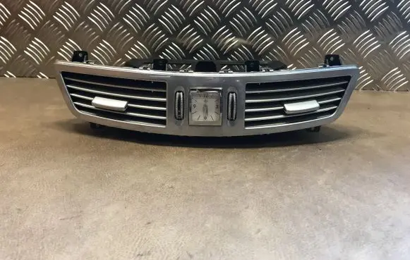 Mercedes-Benz S W221 Dashboard air vent grill cover trim A2218300954