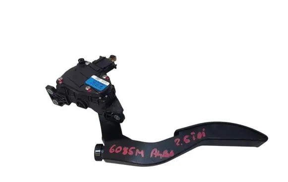 Audi A4 S4 B6 8E 8H Accelerator throttle pedal 8E1723523