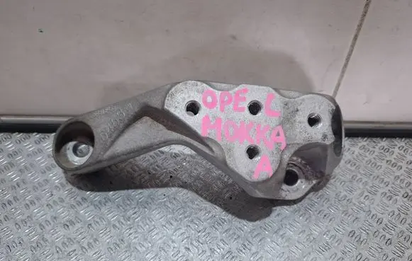 Opel Mokka Gearbox mounting bracket 94516453