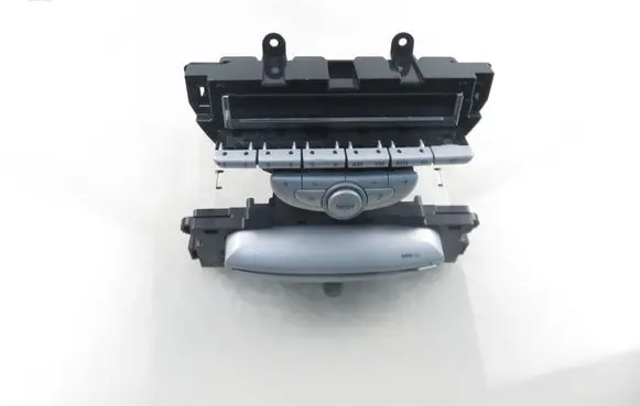Radio/CD/DVD/GPS head unit
