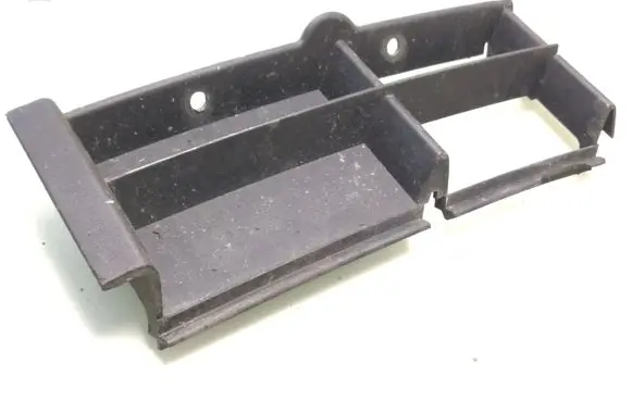 BMW 5 E39 Front bumper lower grill 8235640