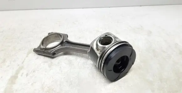 Piston with connecting rod
