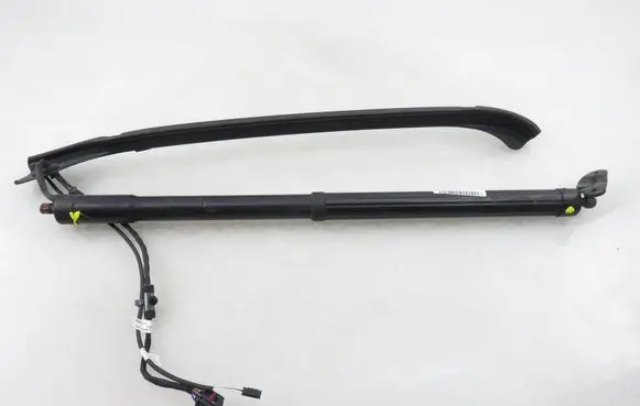 Volkswagen Touareg I Shock absorber/damper mounting bracket 7P6827851A