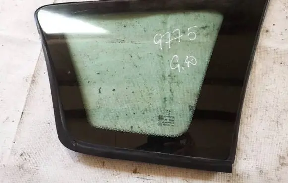 Peugeot 308 Rear side window as2