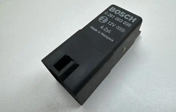 Honda Civic Glow plug pre-heat relay 0281003030
