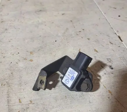 Mercedes-Benz A W168 Air pressure sensor A0041533128 16244349 2189