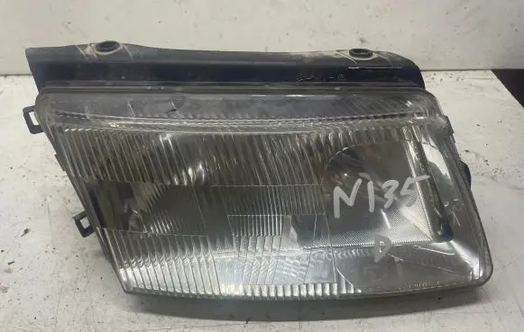 Volkswagen PASSAT B5 Headlight/headlamp 205079RS
