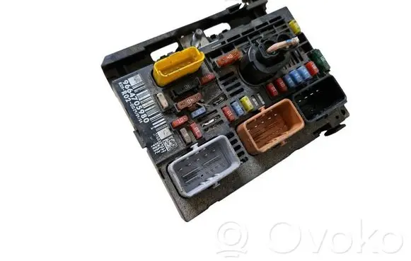 Citroen C5 Fuse module 9664705980