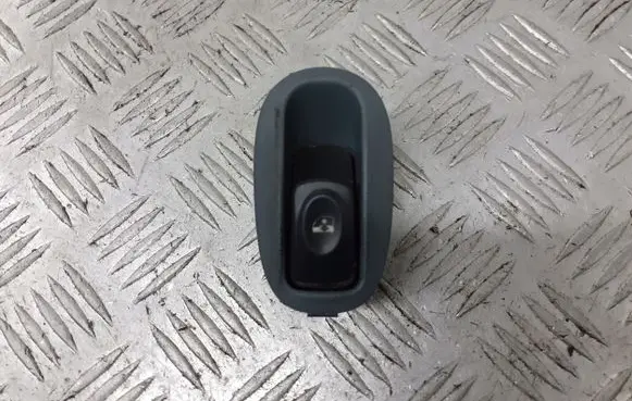 Renault Scenic I Quarter vent window switch 7700836267