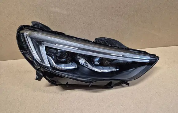 Opel Insignia B Headlight/headlamp 39102889