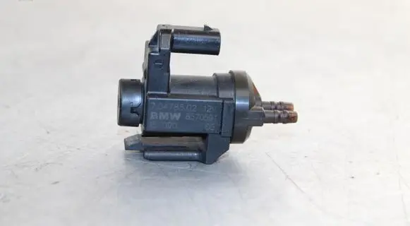 BMW 5 F10 F11 Turbo solenoid valve 8570591