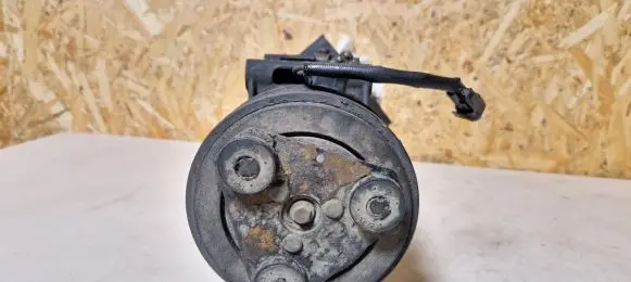 Ford Focus Air conditioning (A/C) compressor (pump) 3M5W19D629KF