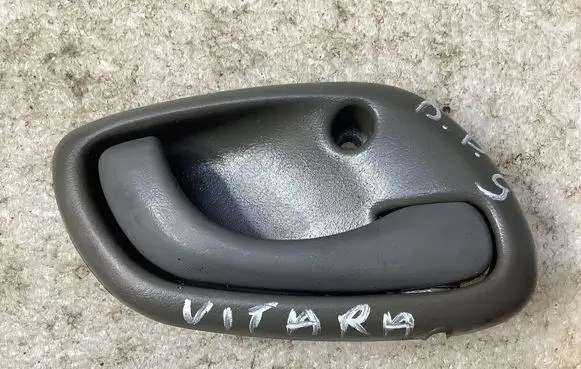 Suzuki Grand Vitara I Rear door interior handle 