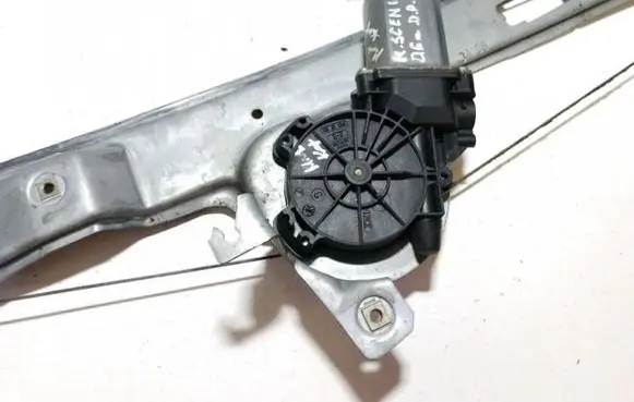 Renault Scenic II - Grand scenic II Front door window regulator motor
