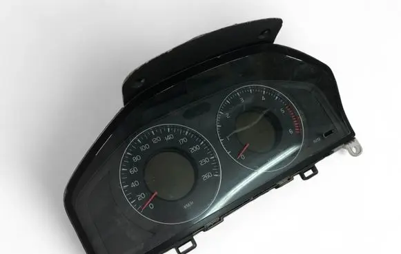 Volvo XC70 Speedometer (instrument cluster) 31254535AA