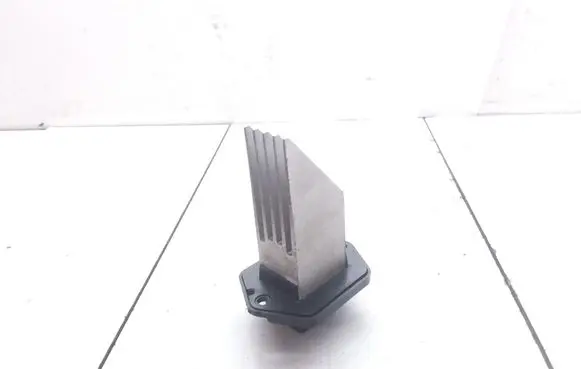 KIA Sorento Heater blower motor/fan resistor 