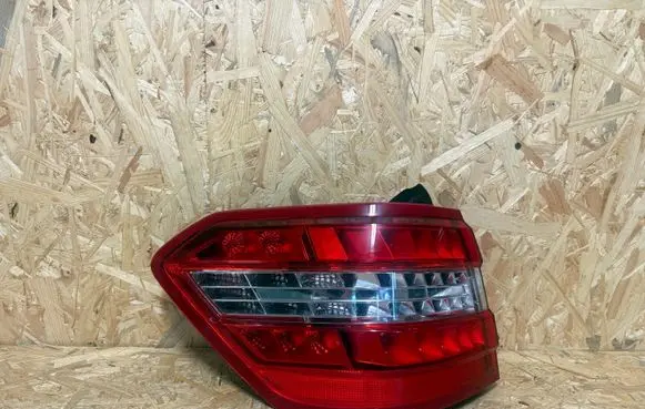 Mercedes-Benz E W212 Rear/tail lights A2128203764